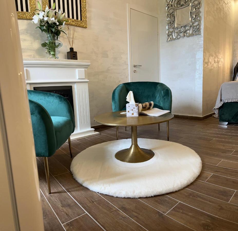 La Dolce Vita Luxury Ii With Best Free Private Parking In Center Apartmán Pula